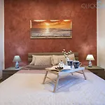 Large Mediterranea In The Heart Of Coral Shore With Swimming Pool Large Garden With Palm Trees Vila Alghero