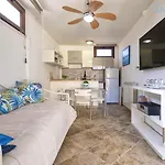 Large Mediterranea In The Heart Of Coral Shore With Swimming Pool Large Garden With Palm Trees *
