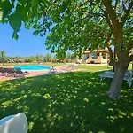 Vila Large Mediterranea In The Heart Of Coral Shore With Swimming Pool Large Garden With Palm Trees
