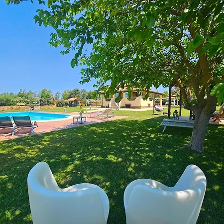 Large Mediterranea In The Heart Of Coral Shore With Swimming Pool Large Garden With Palm Trees *