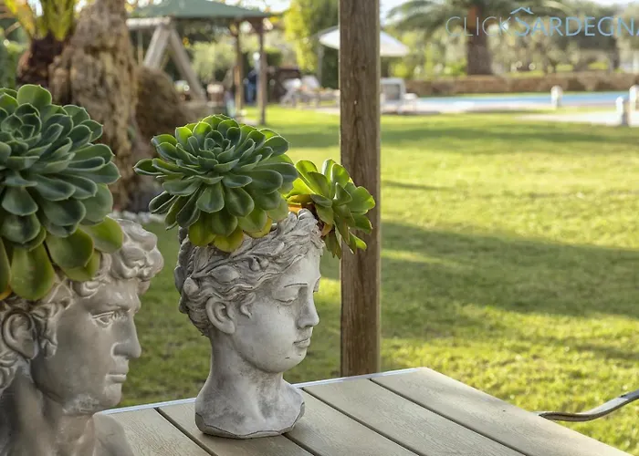 Large Mediterranea In The Heart Of Coral Shore With Swimming Pool Large Garden With Palm Trees * Alghero
