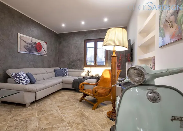 Large Mediterranea In The Heart Of Coral Shore With Swimming Pool Large Garden With Palm Trees Alghero