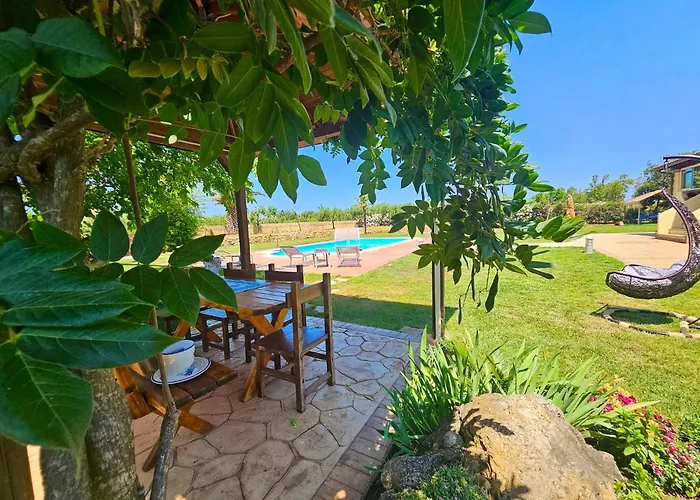 Large Mediterranea In The Heart Of Coral Shore With Swimming Pool Large Garden With Palm Trees Villa *