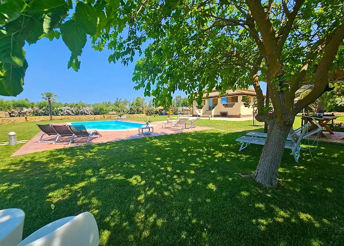 Villa Large Mediterranea In The Heart Of Coral Shore With Swimming Pool Large Garden With Palm Trees
