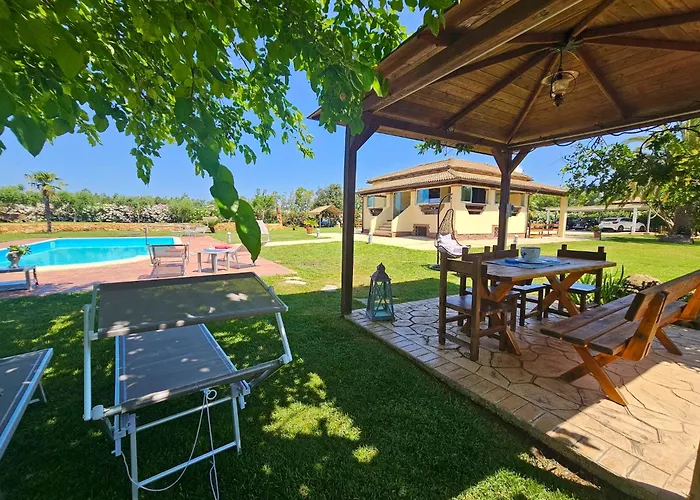 Villa Large Mediterranea In The Heart Of Coral Shore With Swimming Pool Large Garden With Palm Trees *