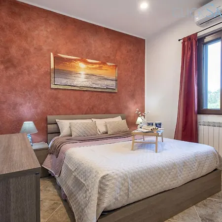 Large Mediterranea In The Heart Of Coral Shore With Swimming Pool Large Garden With Palm Trees *