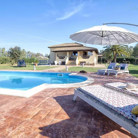 Large Mediterranea In The Heart Of Coral Shore With Swimming Pool Large Garden With Palm Trees Villa *