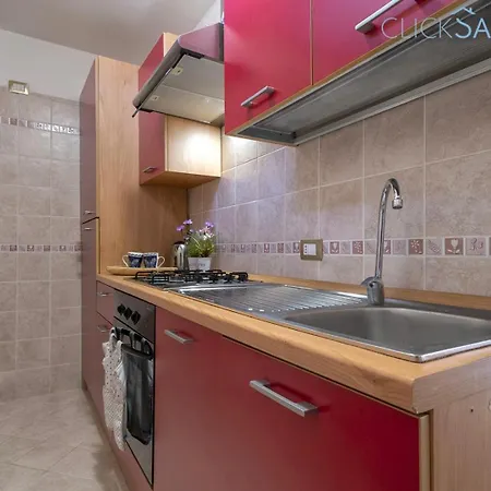 Large Mediterranea In The Heart Of Coral Shore With Swimming Pool Large Garden With Palm Trees Alghero