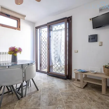 Large Mediterranea In The Heart Of Coral Shore With Swimming Pool Large Garden With Palm Trees Alghero